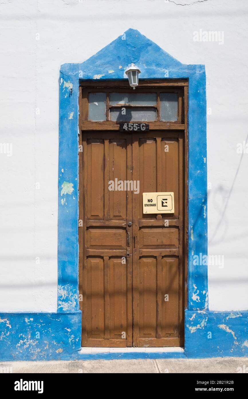 Porte d'une maison, Centro, Merida, Yucatan, Mexique Banque D'Images