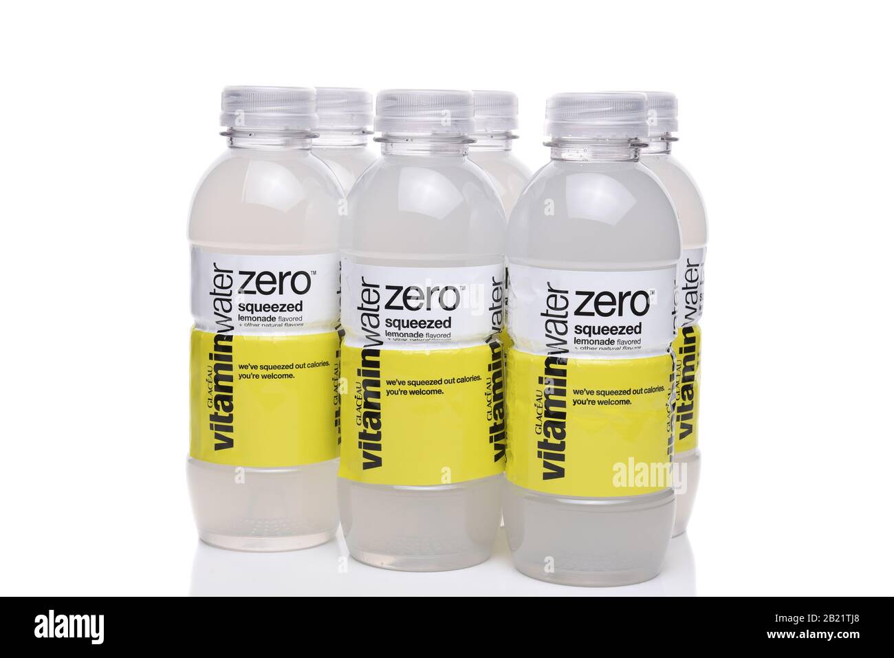 Irvine, CA - 22 SEPTEMBRE 2017: Glaceau Vitamine eau limonade pressée zéro. Glaceau est une filiale privée de Coca-Cola Company Banque D'Images