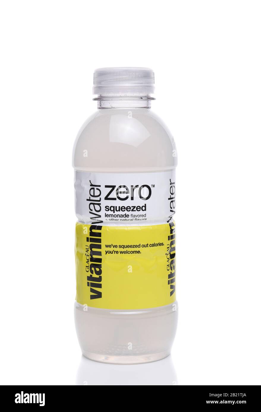 Irvine, CA - 22 SEPTEMBRE 2017: Glaceau Vitamine eau limonade pressée zéro. Glaceau est une filiale privée de Coca-Cola Company Banque D'Images