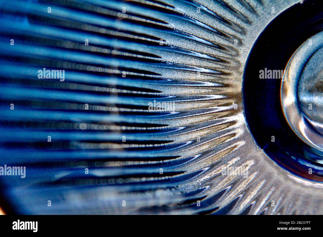 Classique bleu abstrait de vase en verre Banque D'Images