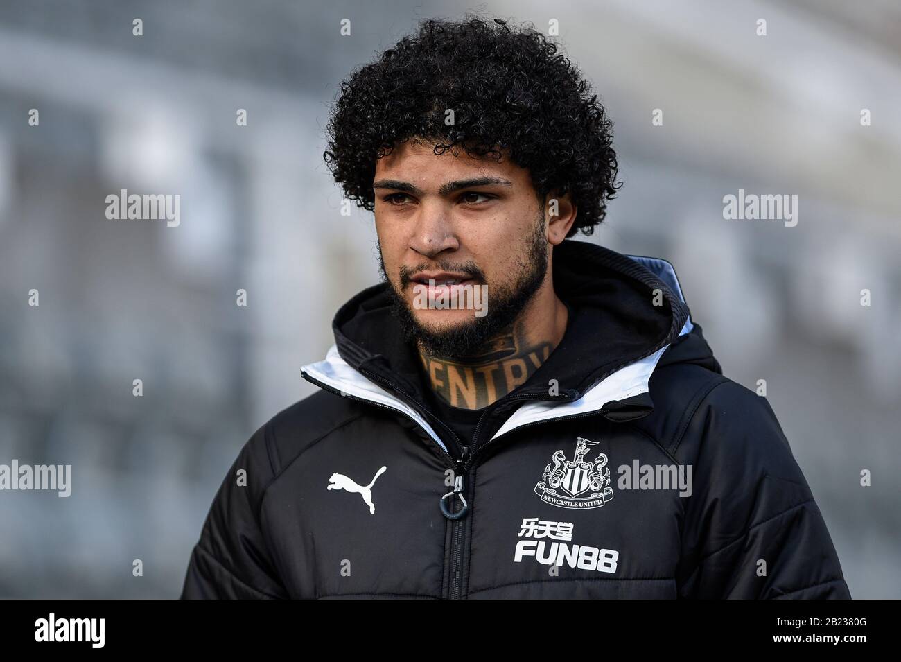 Newcastle UPON TYNE, ANGLETERRE - 29 FÉVRIER DeAndre Yedlin (22) de Newcastle United avant le match de la Premier League entre Newcastle United et Burnley au St. James's Park, Newcastle, le samedi 29 février 2020. (Crédit: IAM Burn | MI News) la photographie ne peut être utilisée qu'à des fins de rédaction de journaux et/ou de magazines, licence requise à des fins commerciales crédit: Mi News & Sport /Alay Live News Banque D'Images