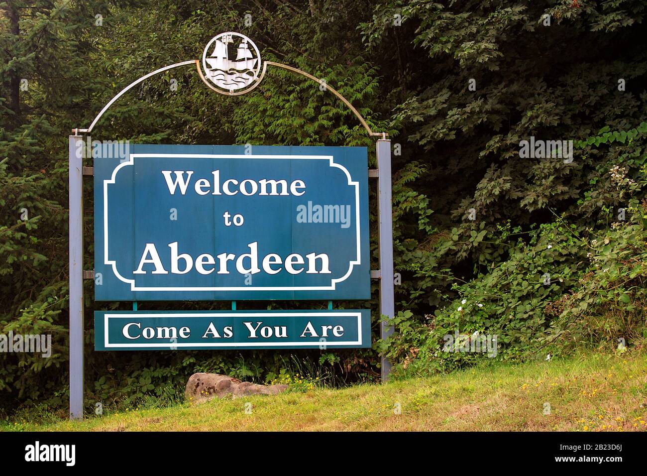 Aberdeen, Washington/USA - 08212011: City Sign with text 'Come as you are' (chanson du groupe 'Nirvana'). Lieu de naissance de Kurt Cobain. Banque D'Images