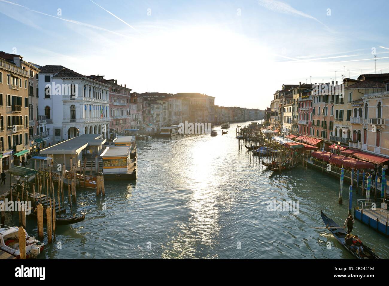 Venise Rialto paysage (canal graande. Grand canal), UNESCO World Heritage site - Vénétie, Italie, Europe Banque D'Images