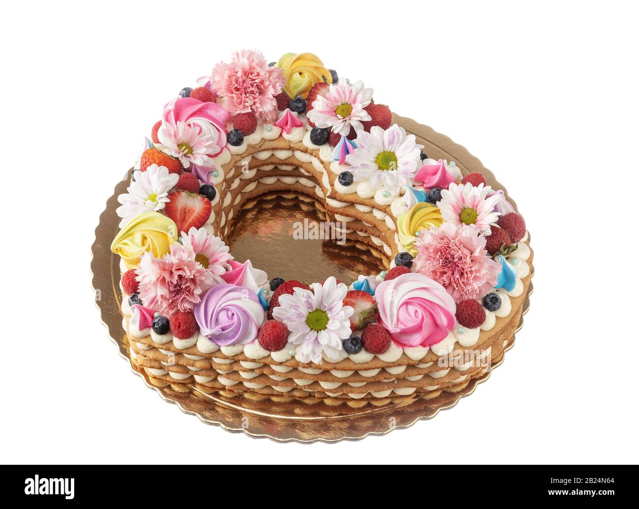 Gateau De Bouffee En Forme De Coeur Avec Des Fruits Et Des Fleurs Photo Stock Alamy