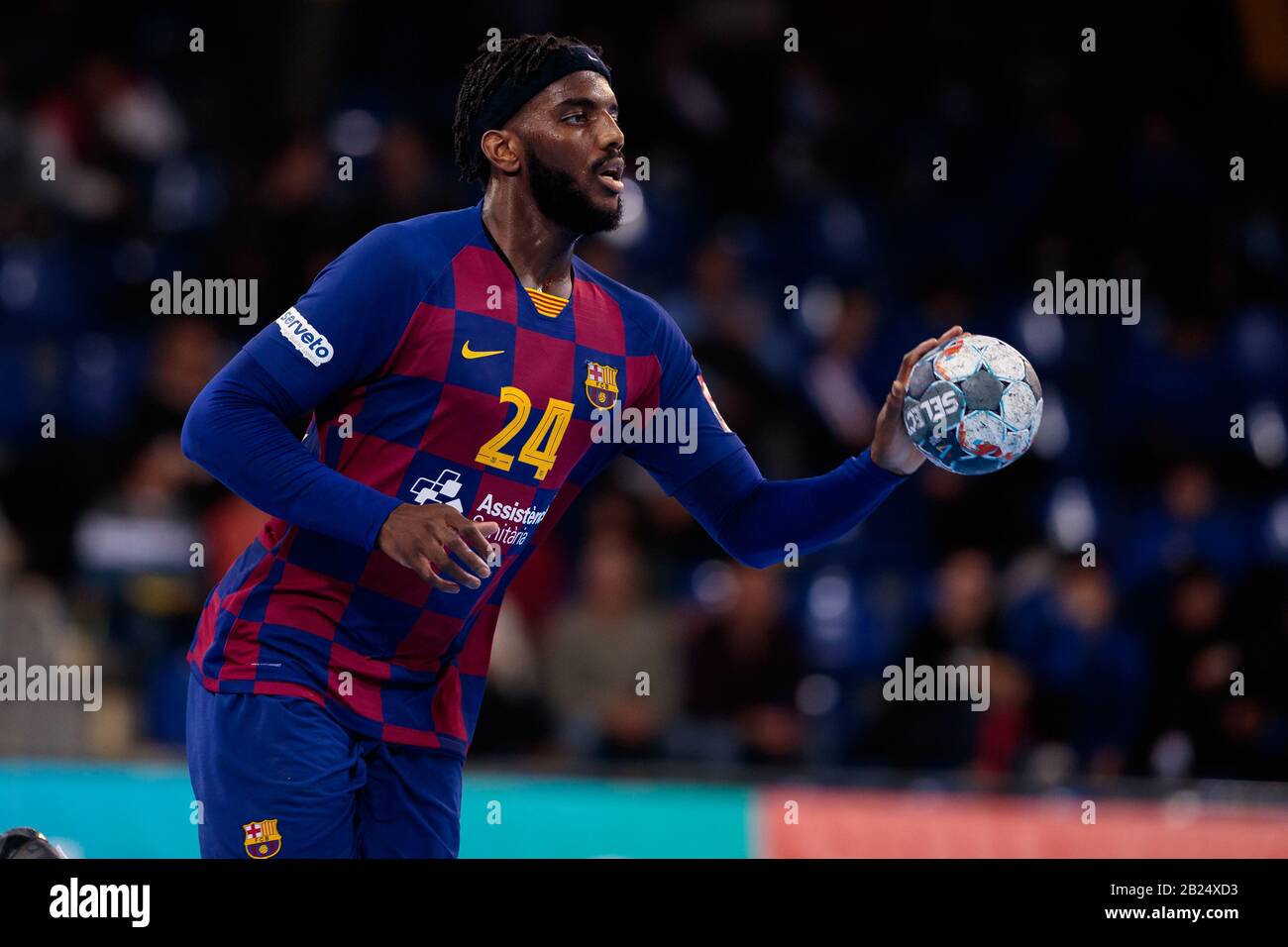 Barcelone, ESPAGNE - 29 FÉVRIER : Dika Mem du FC Barcelone lors du match de la Ligue des Champions EHF Velux entre le FC Barcelone et MOL-Pick Szeged au Palau Blaugrana le 29 février 2020 à Barcelone, Espagne. Banque D'Images