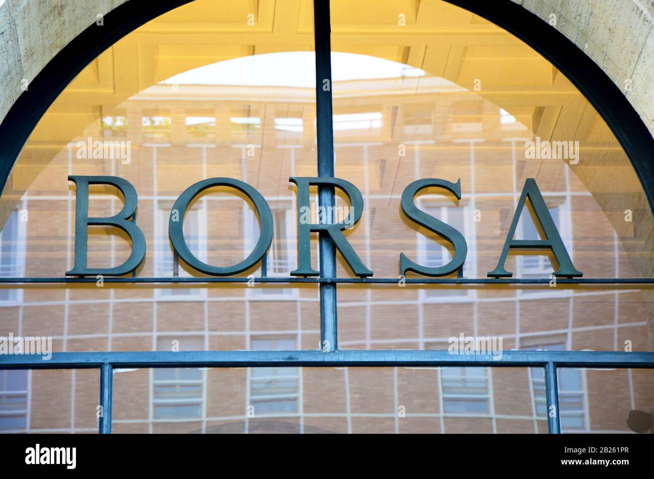 Milan, ITALIE - 22 SEPTEMBRE 2017 : Borsa (Bourse) sur la place Piazza Affari, Milan Banque D'Images