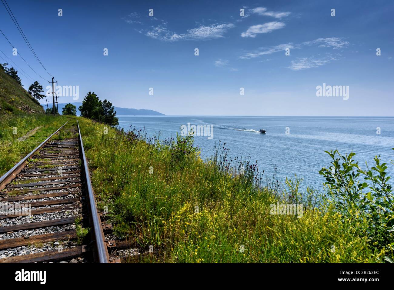 Circum-Baikal railroad sur la côte du Lac Baïkal. Banque D'Images