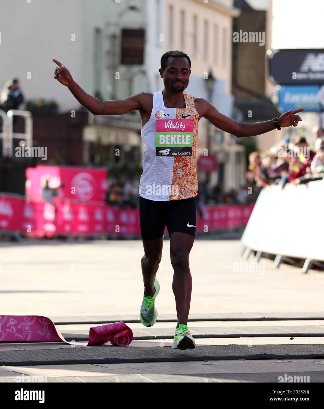 Kenenisa Bekele remporte la course masculine pendant La Vitality Big Half à Londres. Banque D'Images