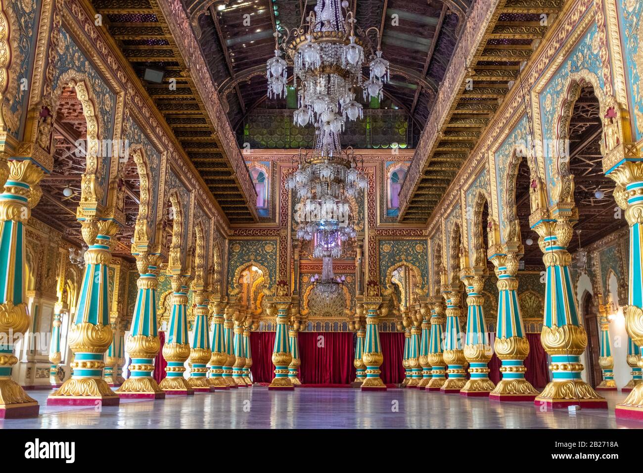 Durbar hall du palais Mysore sans peuple, Inde Banque D'Images