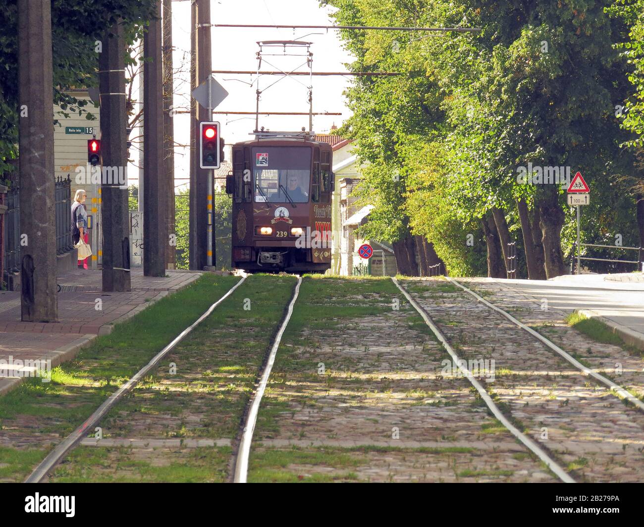 Liepaja, LETTONIE - 17 SEPTEMBRE : Liepaja est une ville de l'ouest de la Lettonie, située sur la mer Baltique. Vue sur la ville, paysage urbain avec tram Banque D'Images