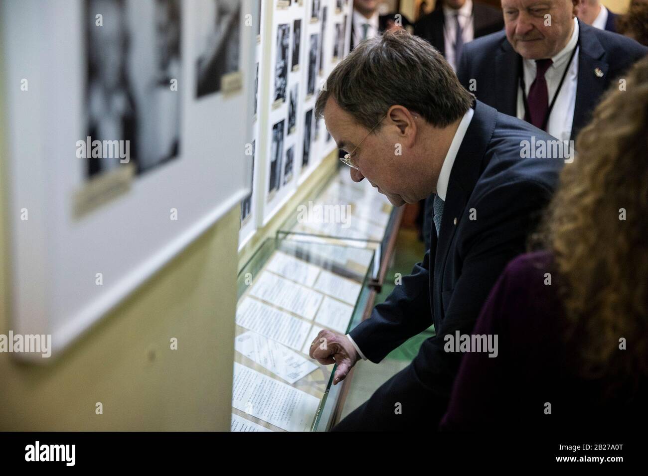 Tel Aviv, Israël. 01 mars 2020. Armin Laschet, ministre de l'État allemand de Rhénanie-du-Nord-Westphalie, visite le musée historique de la maison Ben-Gurion à tel Aviv. Crédit: Ilia Yefimovich/Dpa/Alay Live News Banque D'Images