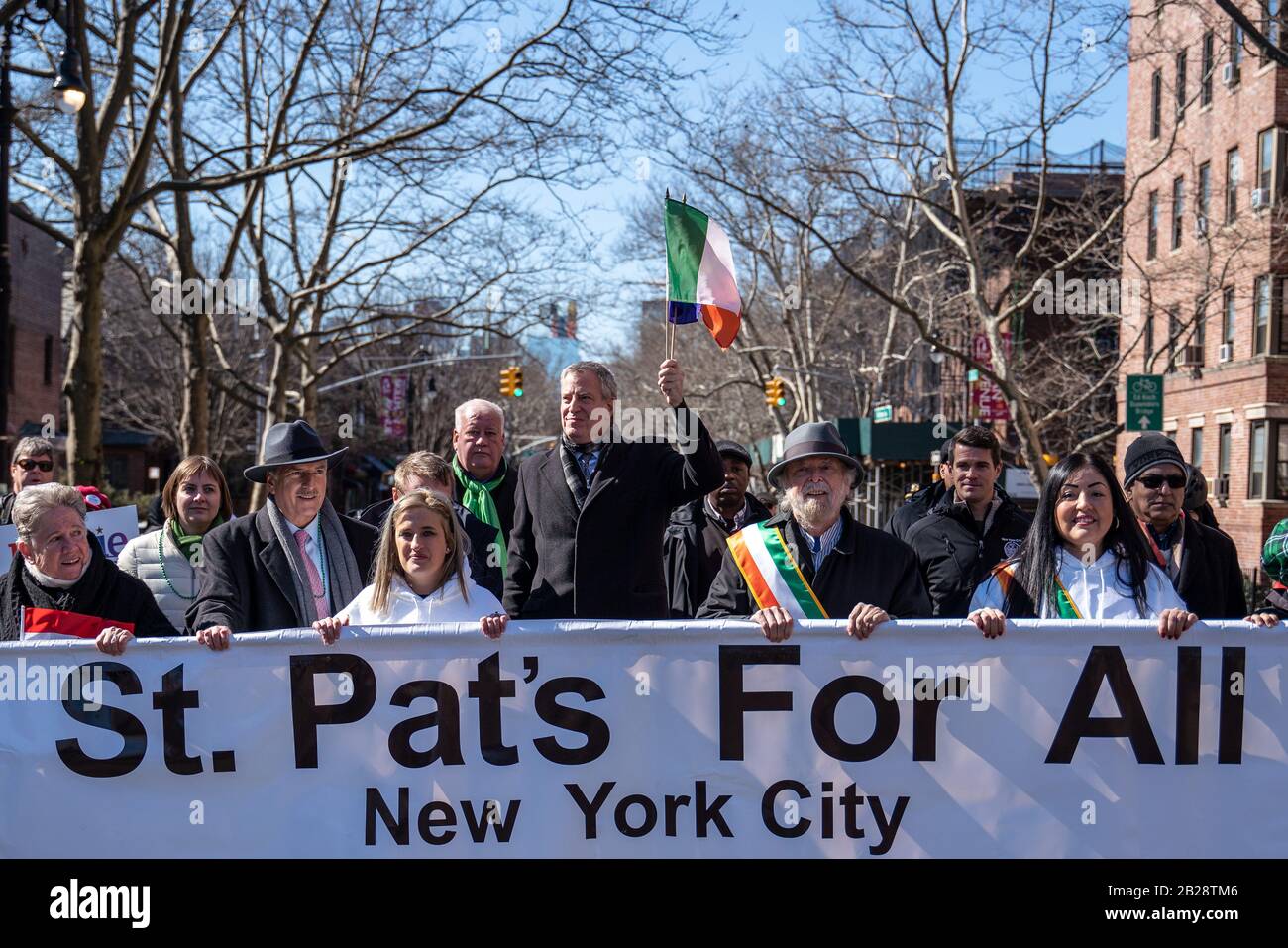 New York, New York, États-Unis. 1 mars 2020. New York, New York, États-Unis : Bill DE BLASIO, maire de la ville, assiste au 21ème défilé annuel de St. Pat à Sunnyside, dans le Queens. Crédit: Corine Sciboz/Zuma Wire/Alay Live News Banque D'Images New York, New York, États-Unis. 1 mars 2020. New York, New York, États-Unis : Bill DE BLASIO, maire de la ville, assiste au 21ème défilé annuel de St. Pat à Sunnyside, dans le Queens. Crédit: Corine Sciboz/Zuma Wire/Alay Live News Banque D'Images
