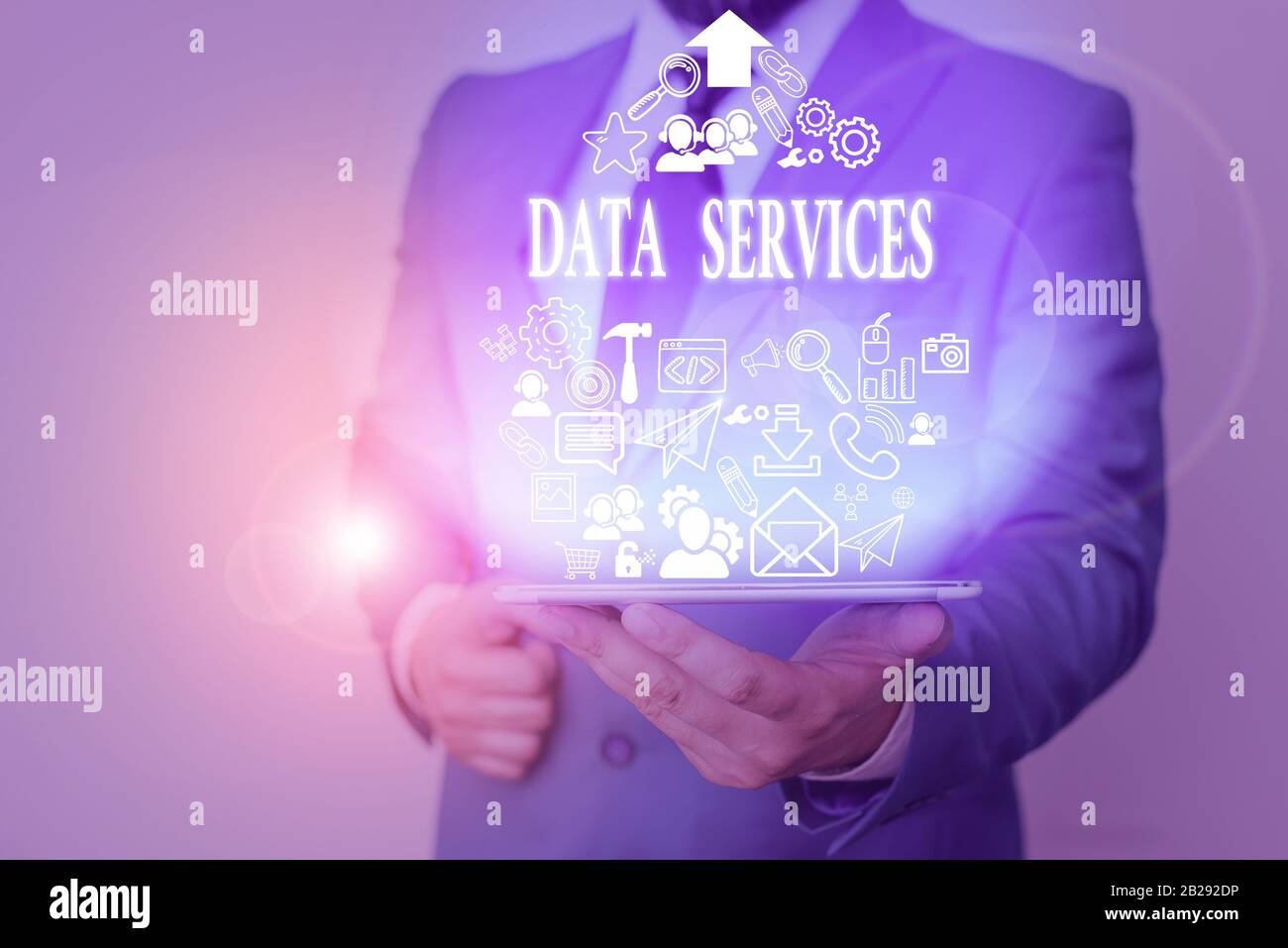 Services De Données Manuscrites. Services de photo conceptuelle tiers qui aident à gérer les données pour les clients Banque D'Images