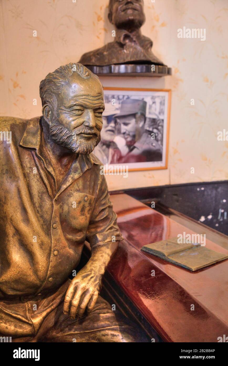 Statue De Bronze, Ernest Hemingway, BarRestaurant La Floridita