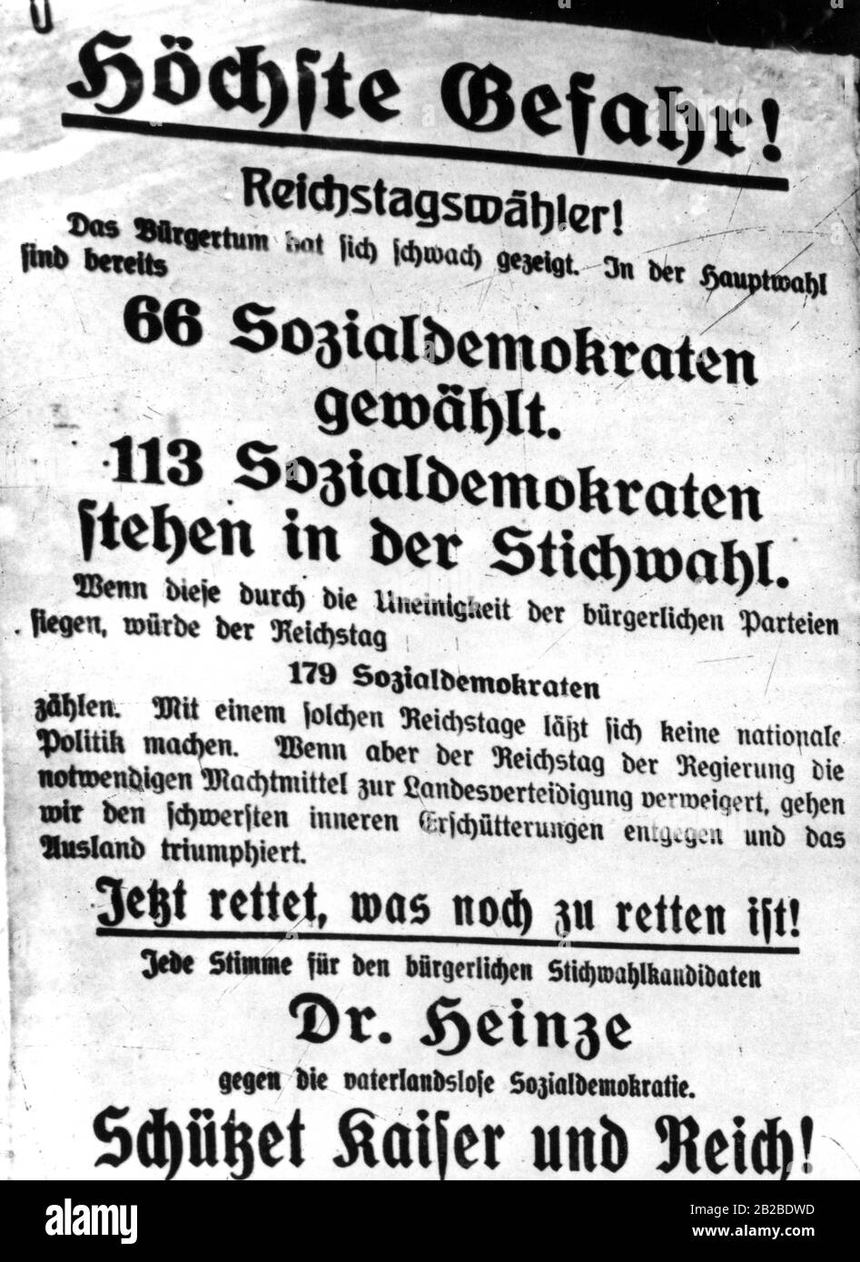 Affiche électorale du DVP du Parti Populaire allemand sur les prochaines élections du Reichstag en 1914. Le candidat libéral de droite du DVP Rudolf Heinze exige de ne pas voter avec le SPD. Banque D'Images