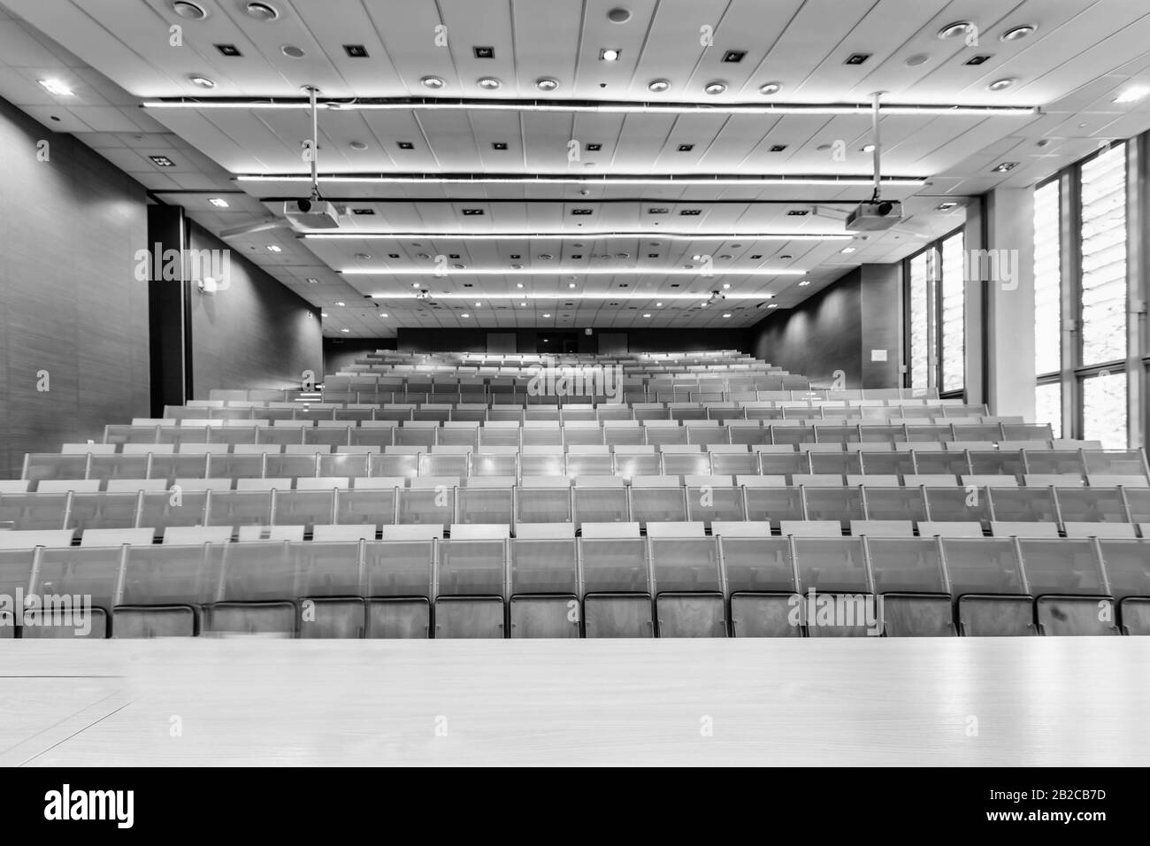 Photo d'une salle de classe vide à l'école Banque D'Images