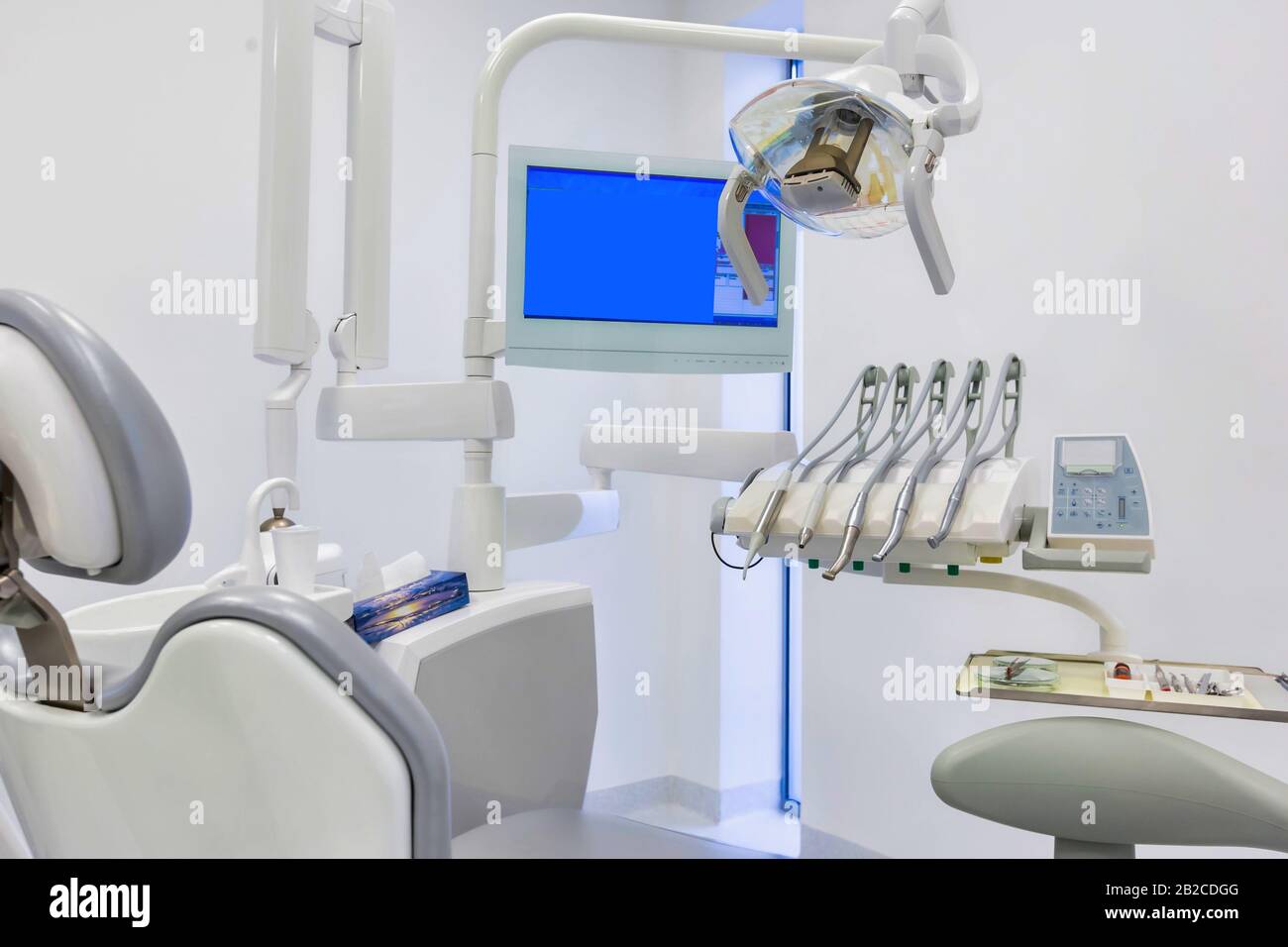 Clinique dentaire et instruments dentaires Banque D'Images