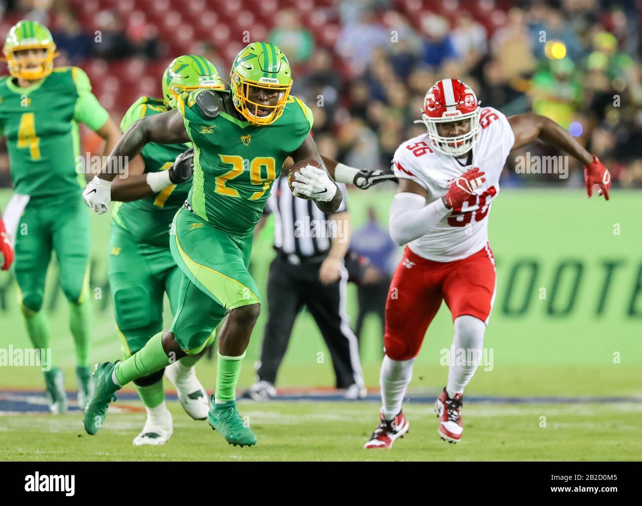 1 mars 2020, Tampa, Floride, États-Unis: Courant de retour JACQUES PATRICK (29) de Tampa Bay Vipers court un jeu pendant le XFL Tampa Bay Vipers vs DC Defenders jeu au stade Raymond James à Tampa, Fl le 1er mars 2020. (Image De Crédit : © Cory Knowlton/Zuma Wire) Banque D'Images