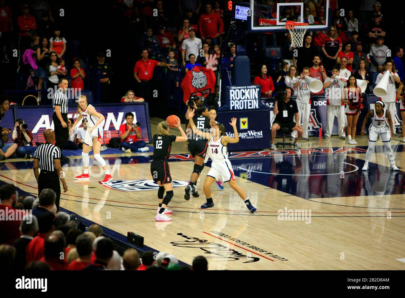 Arizona Vs Stanford Girls University jeu de basket-ball à l'arène de basket-ball UofA Mccale Memorial Center à Tucson AZ Banque D'Images