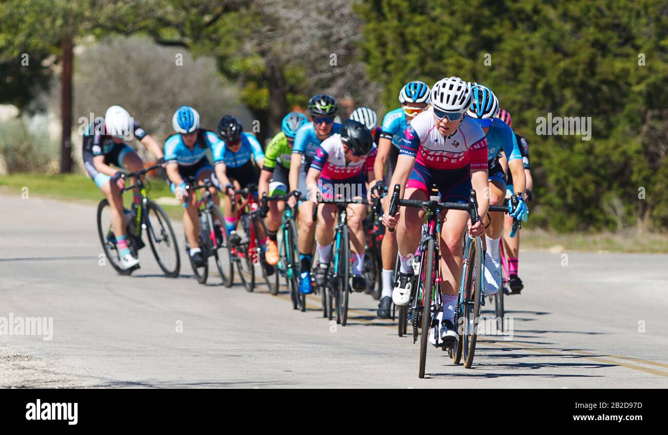 Course cycliste cycliste cycliste dans la 29ème course annuelle de vélo la  Primavera à Lago Vista, TX Photo Stock - Alamy