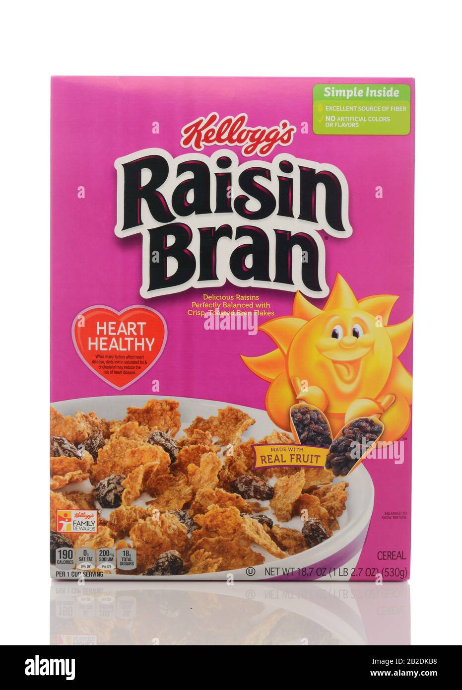 Irvine, CALIFORNIE - 22 MAI 2019: Une boîte de céréales pour le petit déjeuner de Kelloggs Raisin Bran. Banque D'Images