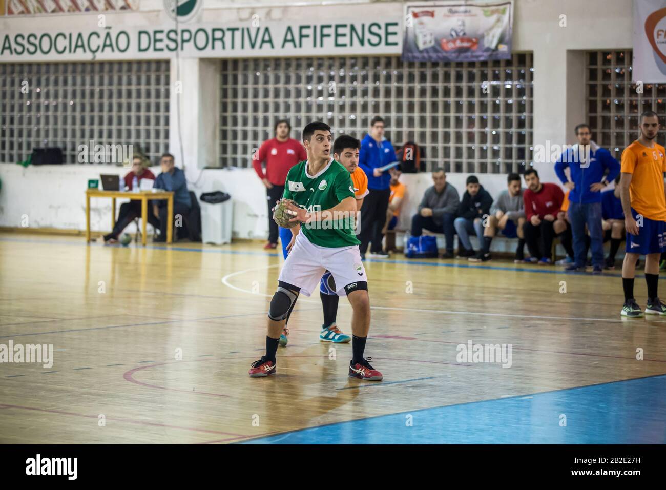 Viana do Castelo, Portugal - 15 février 2020: A.D.Afiquense joueur en action contre CPN, jeu comptant pour le championnat national 3ème division. Banque D'Images