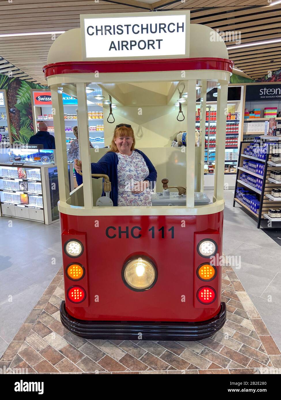 Affichage du tramway dans la boutique internationale hors service. Aéroport De Christchurch, Harewood, Christchurch, Région De Canterbury, Nouvelle-Zélande Banque D'Images