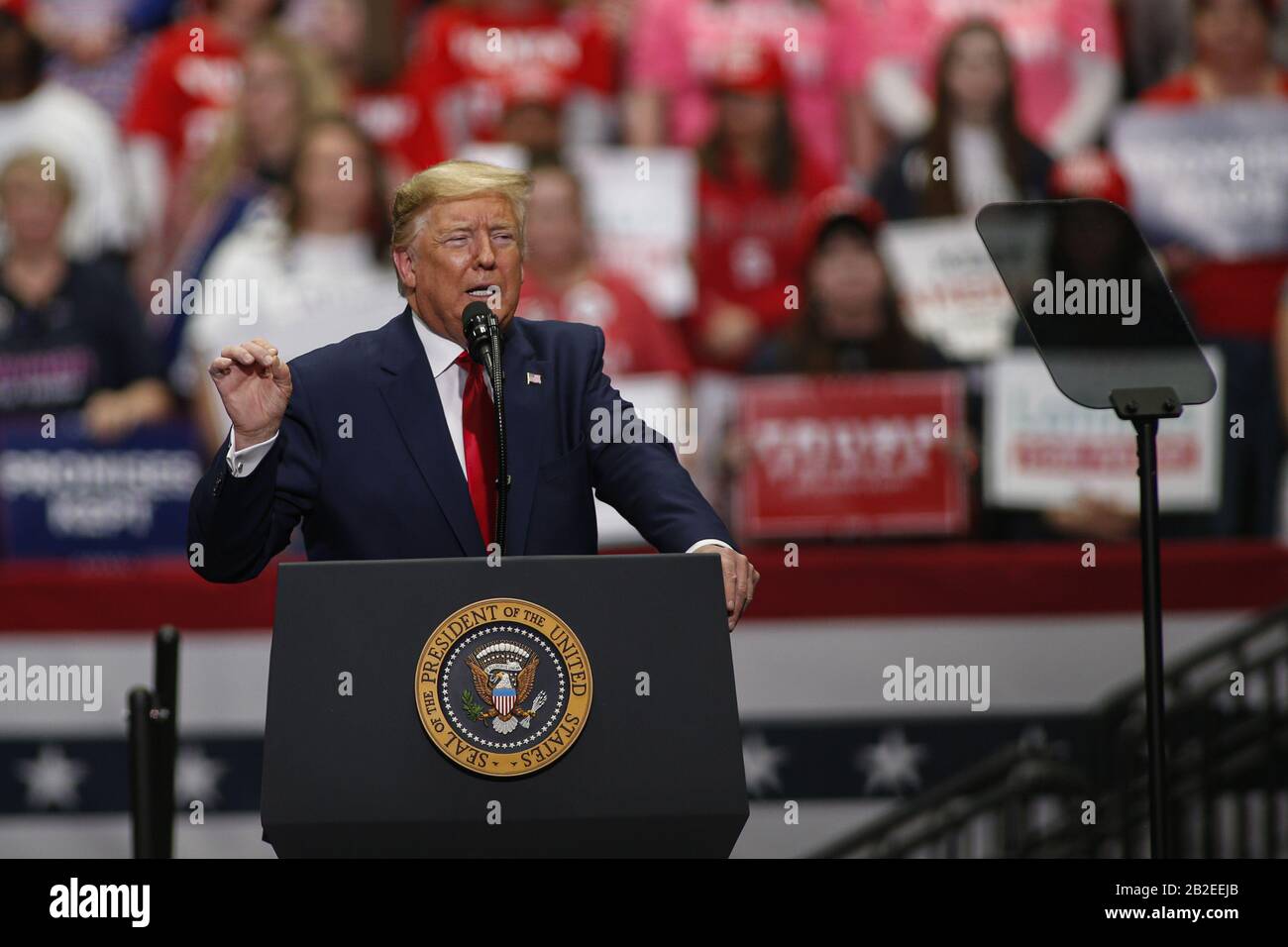 Charlotte, États-Unis. 02 mars 2020. Le président Donald Trump s’est exprimé lors d’un grand rassemblement De L’Amérique Keep à Charlotte, en Caroline du Nord, le 2 mars 2020. Photo de Nell Redmond/UPI. Crédit: Upi/Alay Live News Banque D'Images