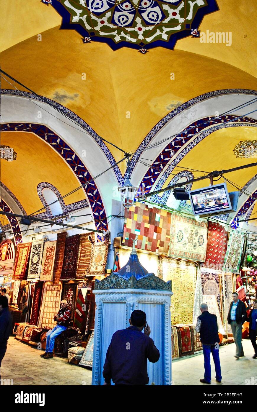 Istanbul, Turquie ; avril 2013 - tapis turcs à vendre au Grand Bazar. Banque D'Images