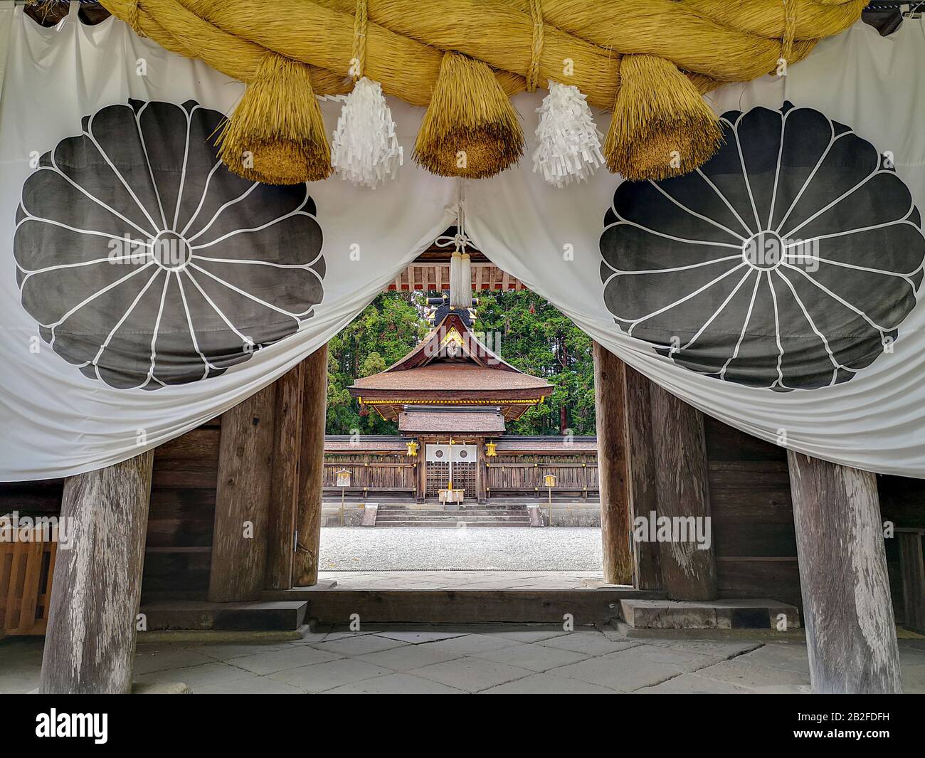 Le Kumano Hongu Taisha, l'un des trois grands sanctuaires de Kumano, dans l'architecture traditionnelle de shinto à Tanabe, Wakayama, Japon Banque D'Images