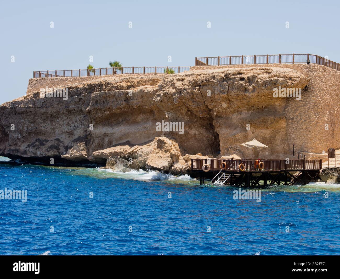 Le paysage des roches de la mer rouge à Sharm al shaikh Egypte. Banque D'Images