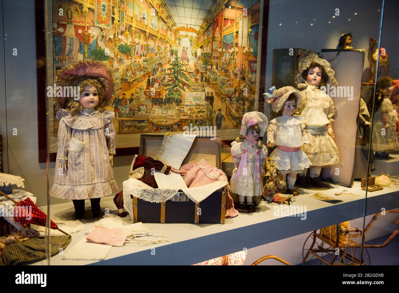 Forteresse Rocca Di Angera Borromeo, Angera, Varese, Lombardie, Italie, Europe. Musée de la poupée et du jouet Banque D'Images