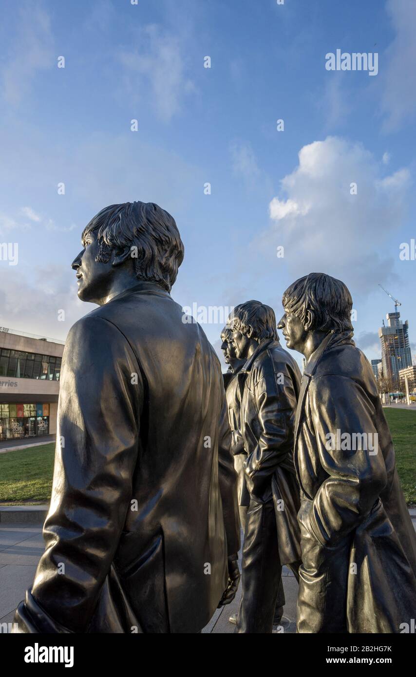 Statue des Beatles à Pierhead à Liverpool Banque D'Images