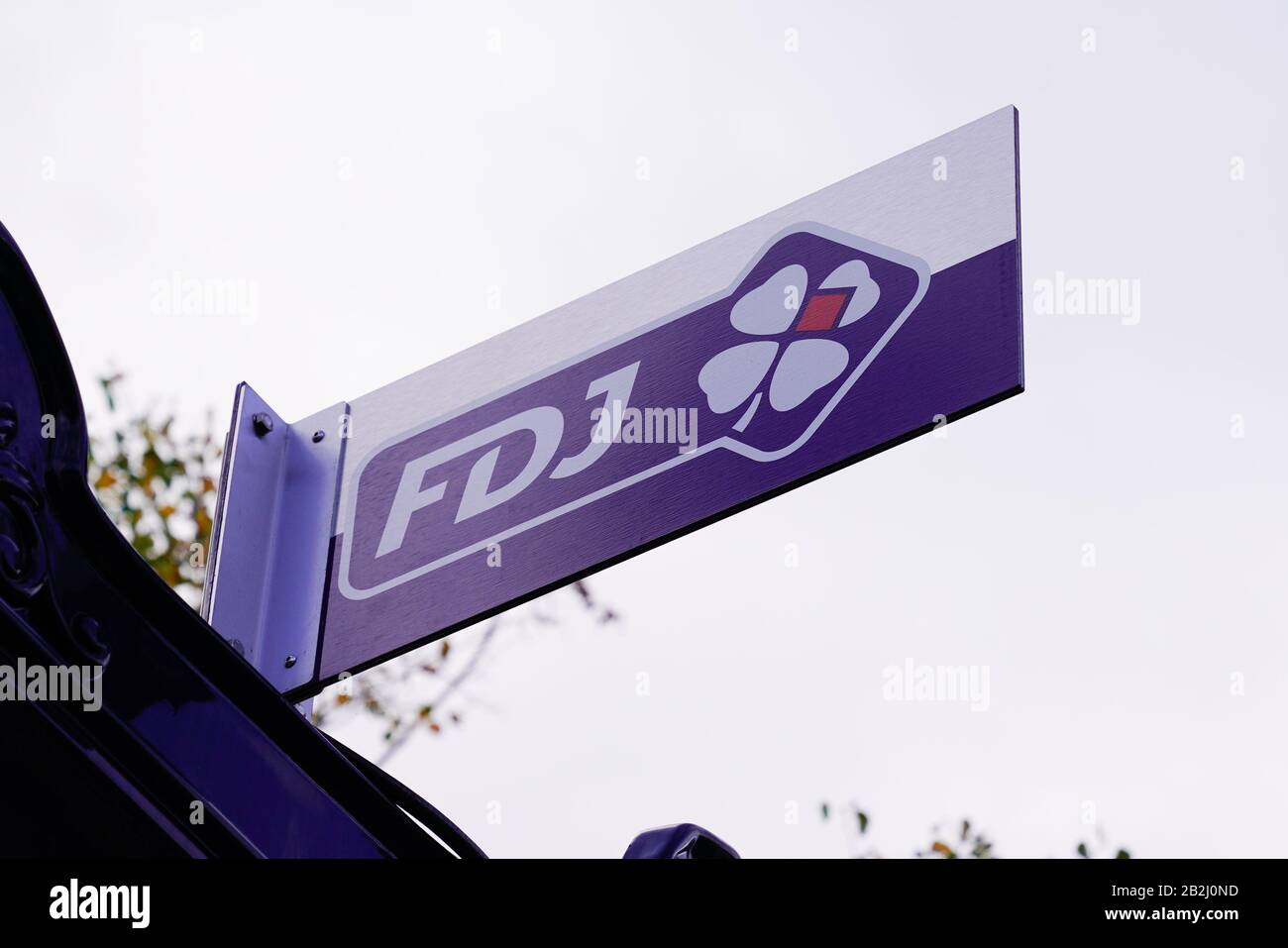 Bordeaux , Aquitaine / France - 10 17 2019 : logo FDJ la française des Jeux magasin de signes de loterie française Banque D'Images