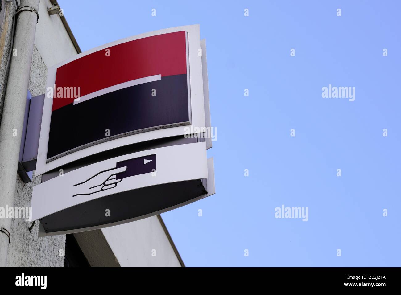 Bordeaux , Aquitaine / France - 11 13 2019 : societe GENERALE ATM logo signe de banque français Banque D'Images