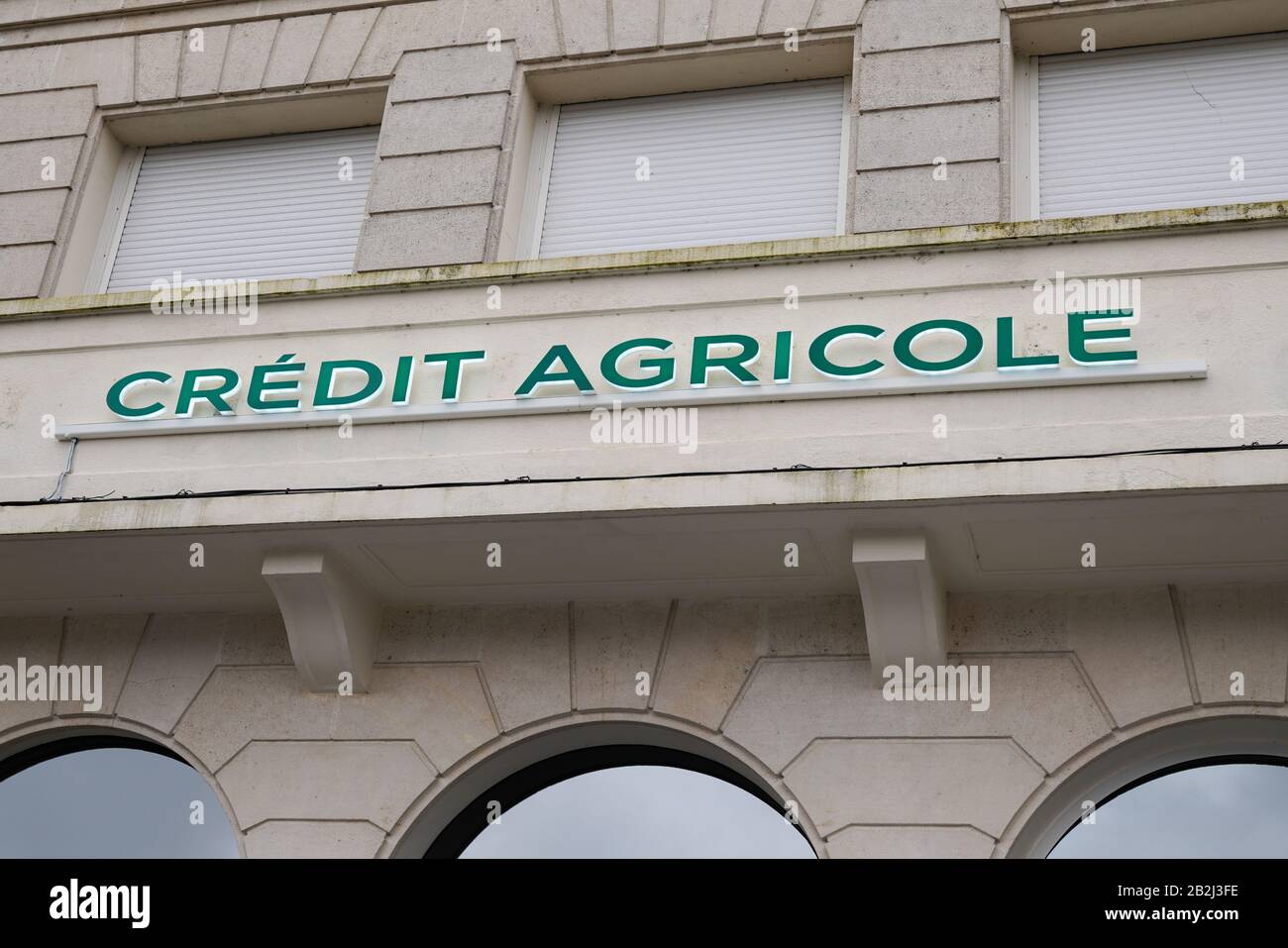Bordeaux , Aquitaine / France - 02 21 2020 : Agence de crédit agricole sur la façade de l'agence bancaire Banque D'Images