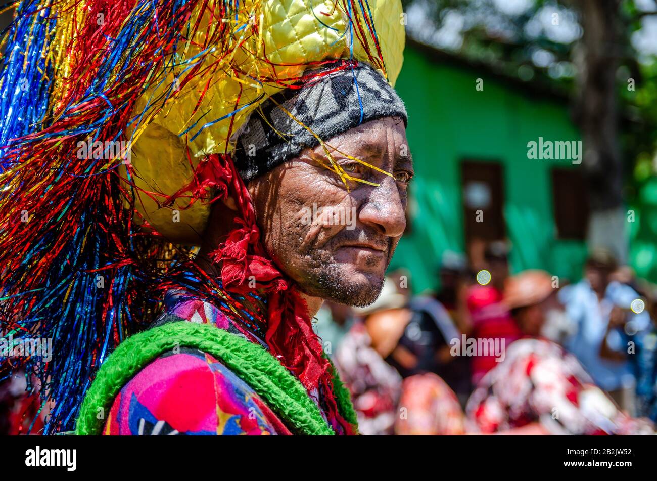 Février 2020, Carnaval Brésilien. Culture populaire, rencontre de 'Maracatus de baque solto' ('rural maracatu'), musique et danse typique de Pernambuco. Banque D'Images