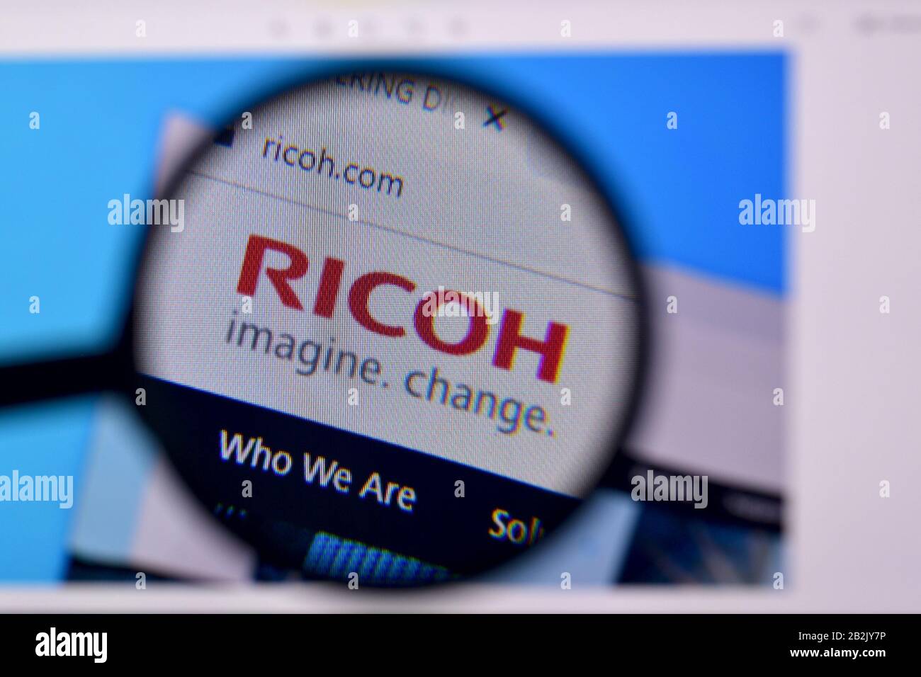 NY, USA - 29 FÉVRIER 2020: Page d'accueil du site web ricoh sur l'affichage de PC, URL - ricoh.com. Banque D'Images