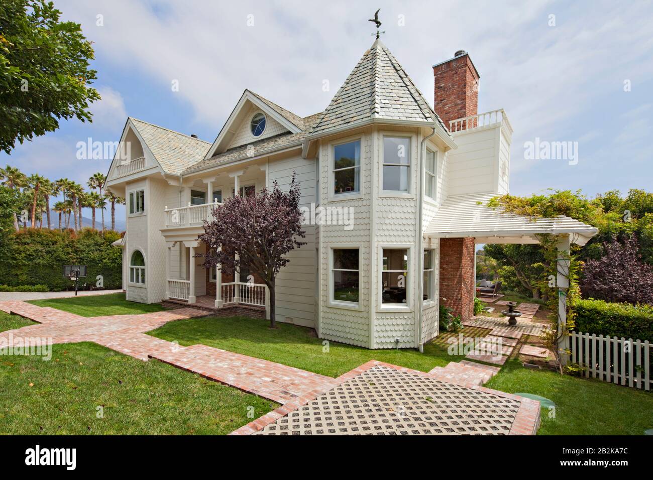 Façade d'une maison élégante traditionnelle Banque D'Images
