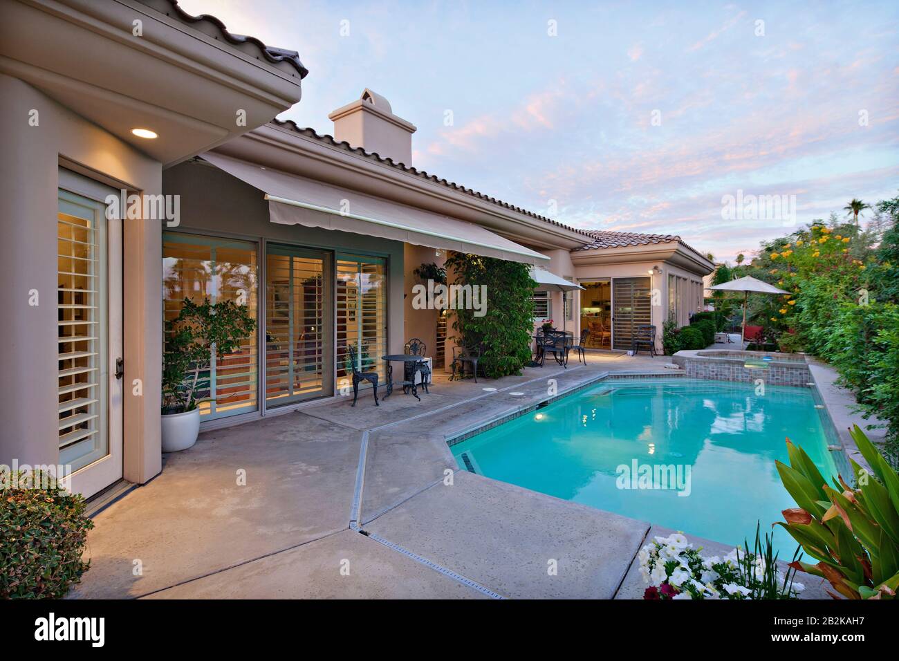 Chambre avec piscine extérieure Banque D'Images