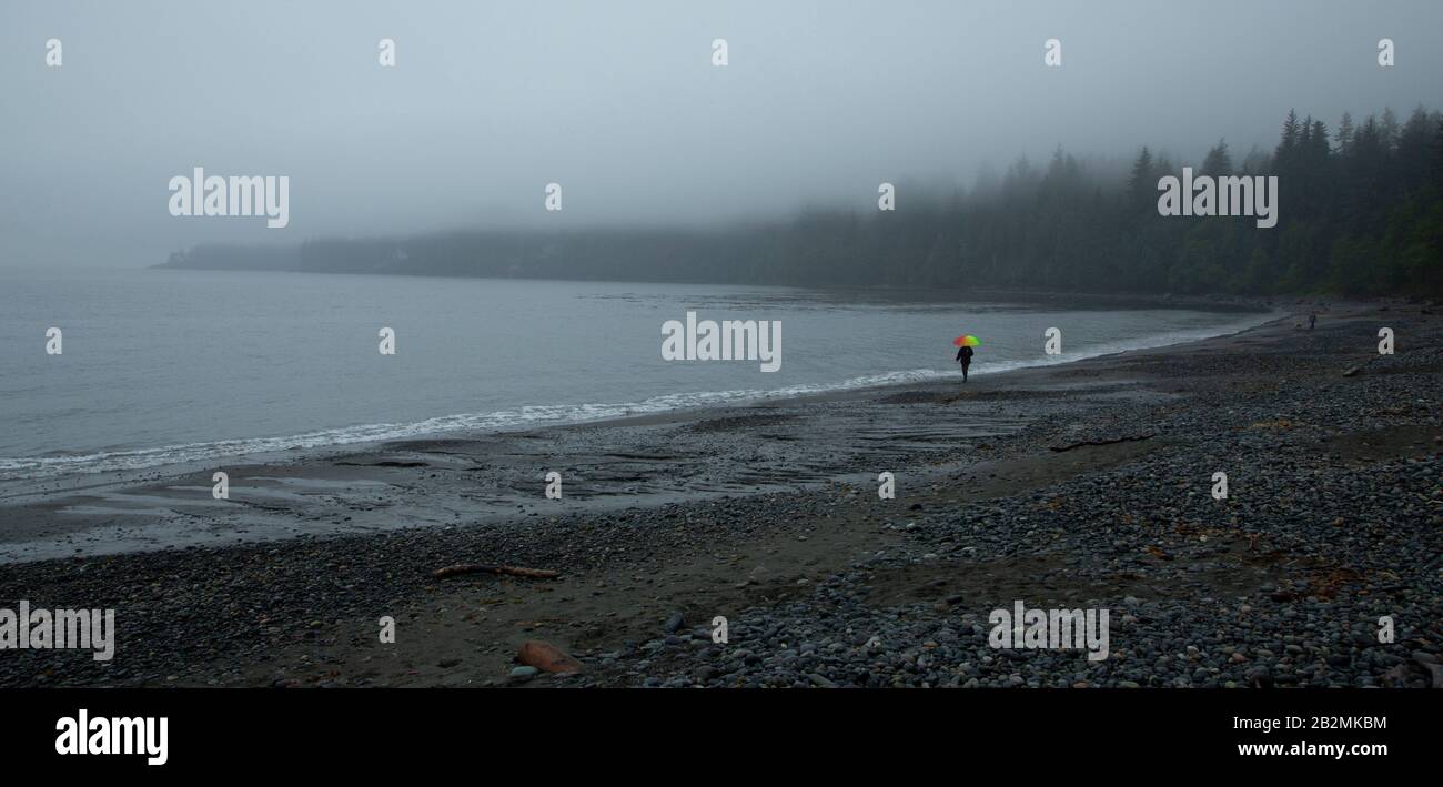 Une journée malteuse à la plage française, sur l'île de Vancouver Banque D'Images