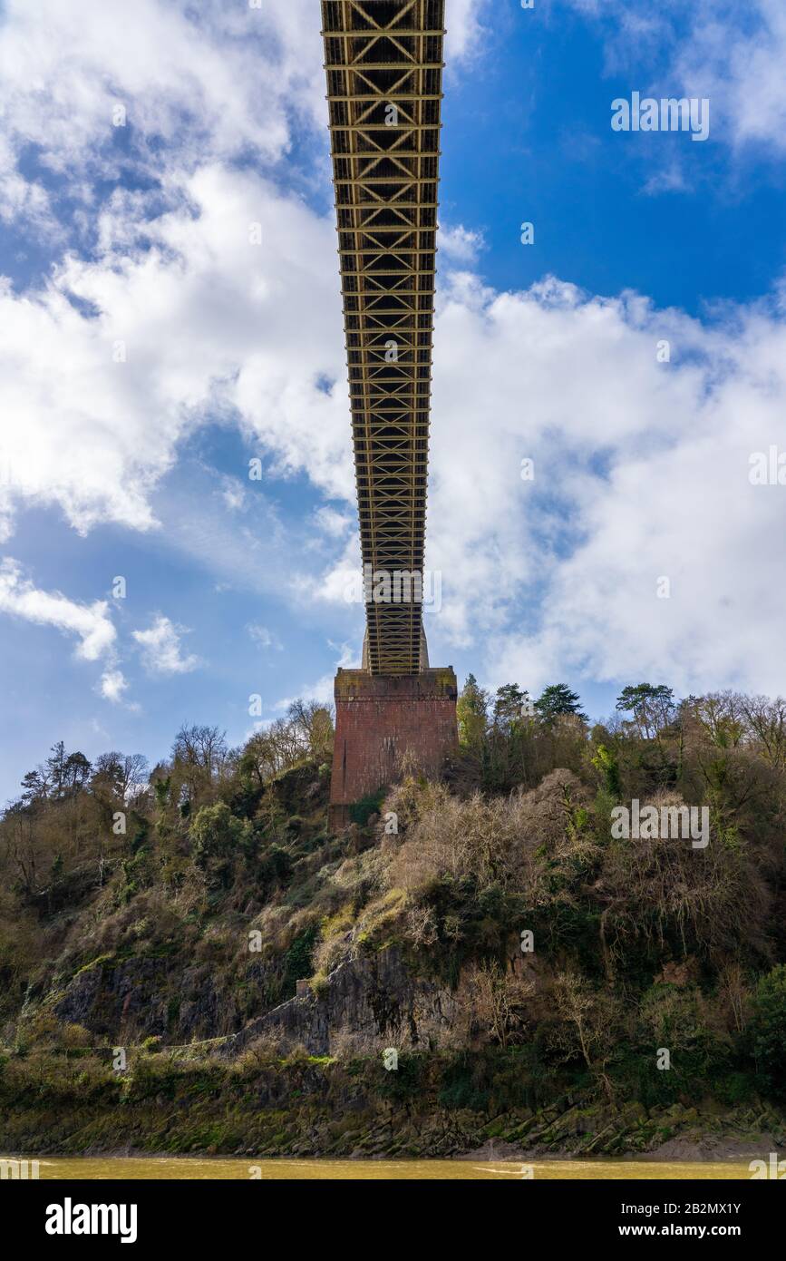 L'ouest du pont suspendu de Clifton, à la recherche de la gorge d'Avon à Bristol au Royaume-Uni Banque D'Images
