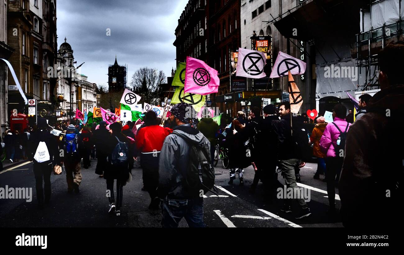 Les manifestants de la rébellion contre l'extinction à Londres le 22 février 2020. Banque D'Images