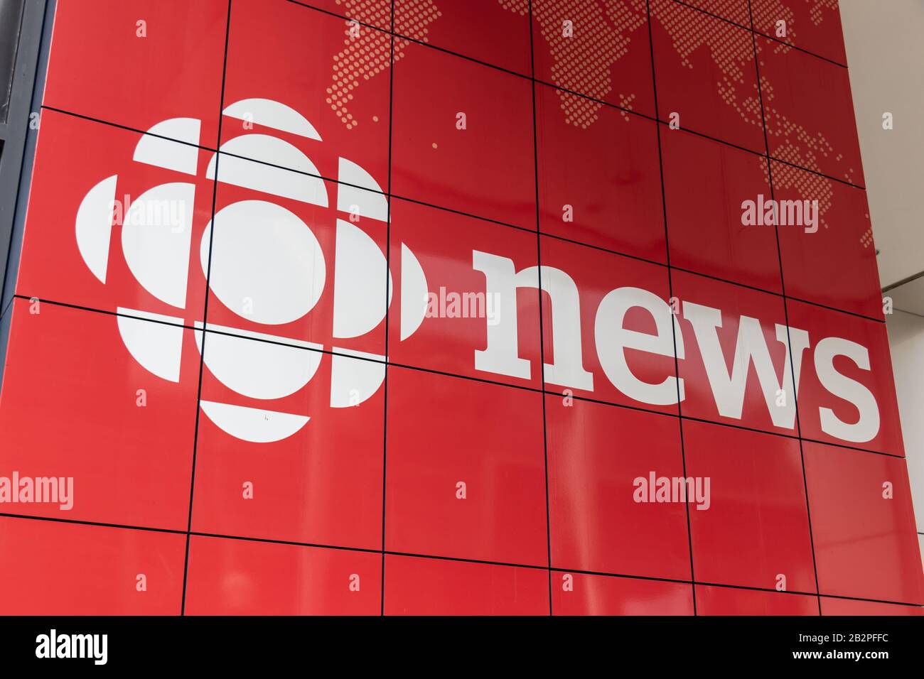 CBC News se déconnecter du Centre canadien de radiodiffusion, qui abrite la SRC à Toronto. Banque D'Images CBC News se déconnecter du Centre canadien de radiodiffusion, qui abrite la SRC à Toronto. Banque D'Images