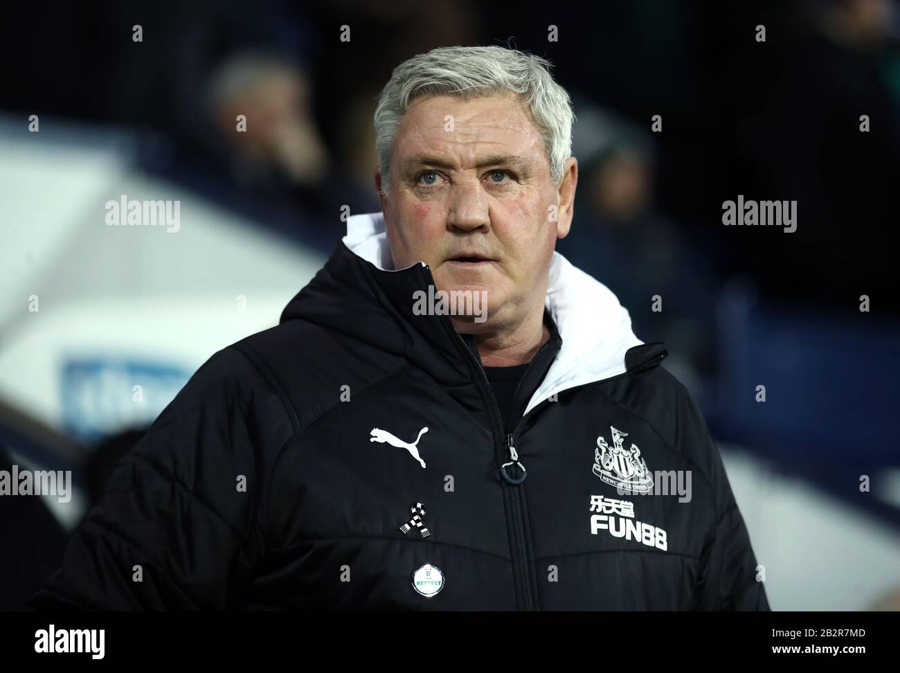 Newcastle United Manager Steve Bruce lors du cinquième match de la FA Cup à The Hawthorns, West Bromwich. Banque D'Images