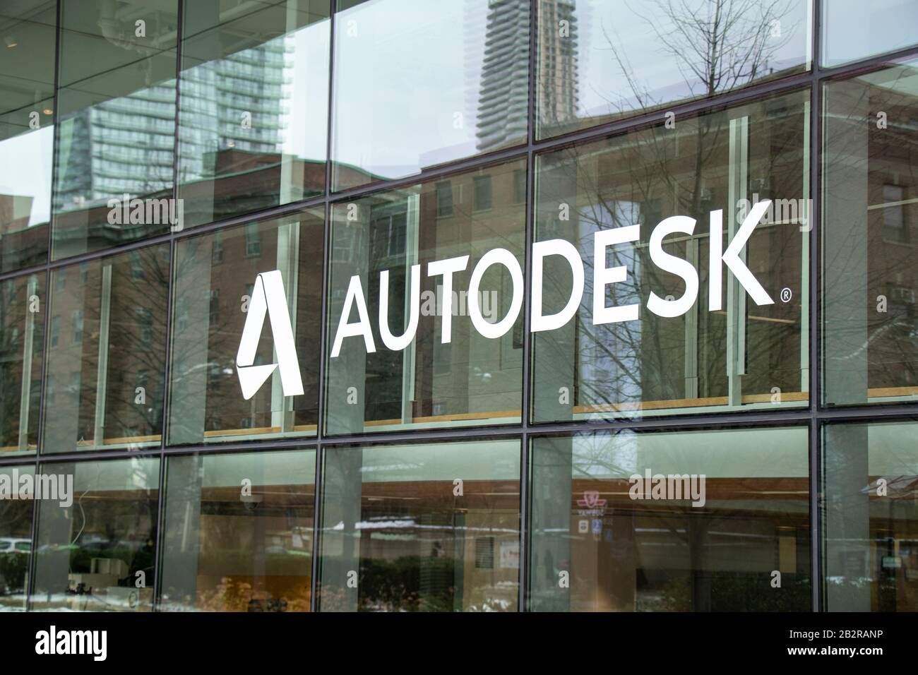 Logo Autodesk, Inc. Sur le côté de leur bureau / centre technologique dans le quartier de Mars Discovery. Banque D'Images