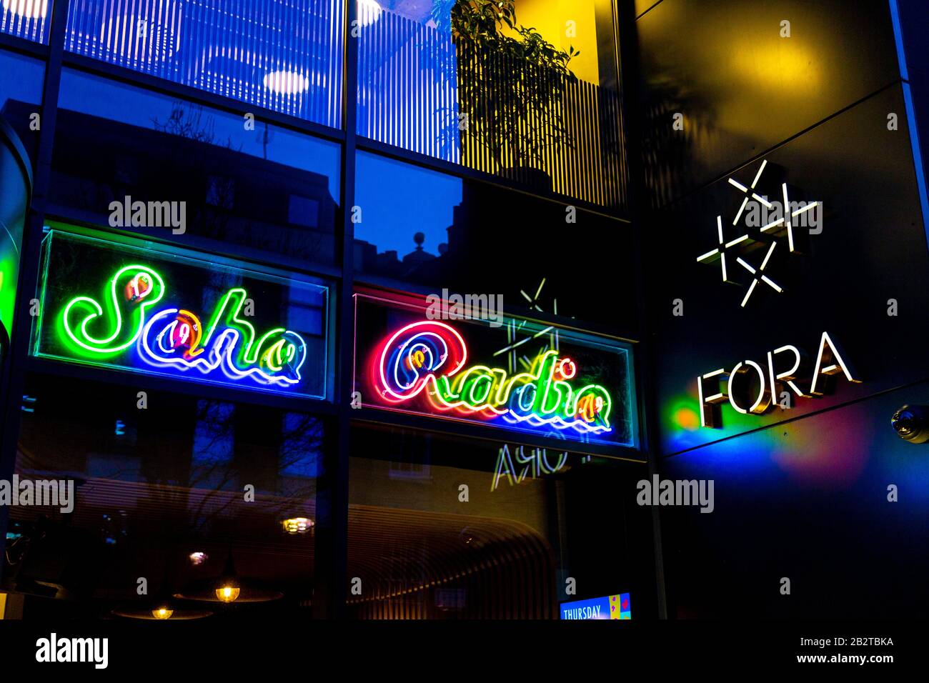 Soho radio Neon signe à Soho, Londres, Royaume-Uni Banque D'Images