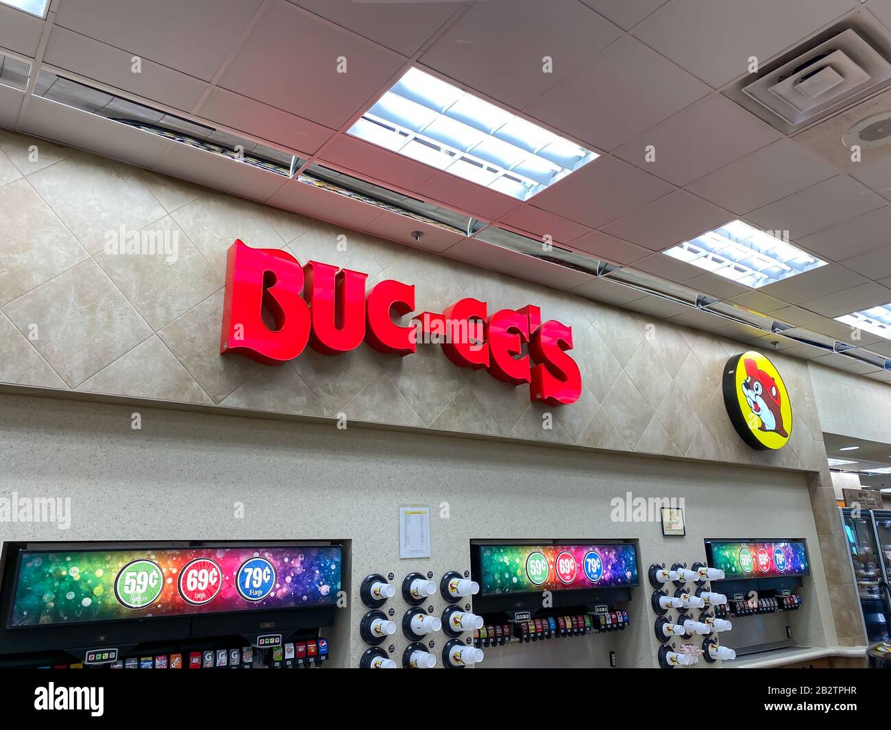 Houston, TX/USA-2/25/20: Une fontaine de soda à Buc ees. La station-service Buc ees, le restaurant Fast food et le magasin de proximité avec nourriture, boissons, sna Banque D'Images