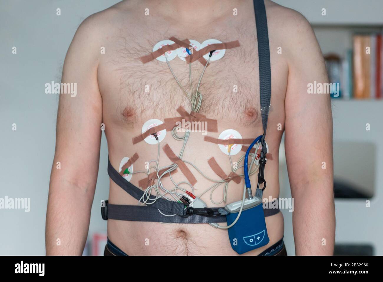 Diagnostic du moniteur Holter santé cardiaque cardio Photo Stock - Alamy