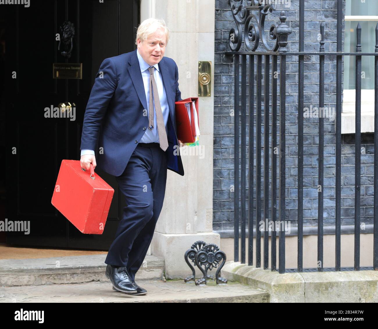 Londres, Royaume-Uni. 4 mars 2020. Boris Johnson, Premier ministre britannique, quitte ce matin le n° 10 Downing Street à Westminster pour les députés au Parlement. Credit: Imagetraceur/Alamy Live News Banque D'Images